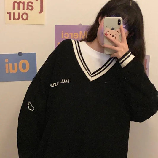 Women's Retro Korean College Style Winter Sweater